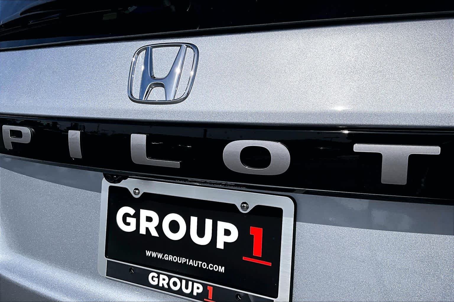 New 2026 Solar Silver Metallic Honda EX-L image 15