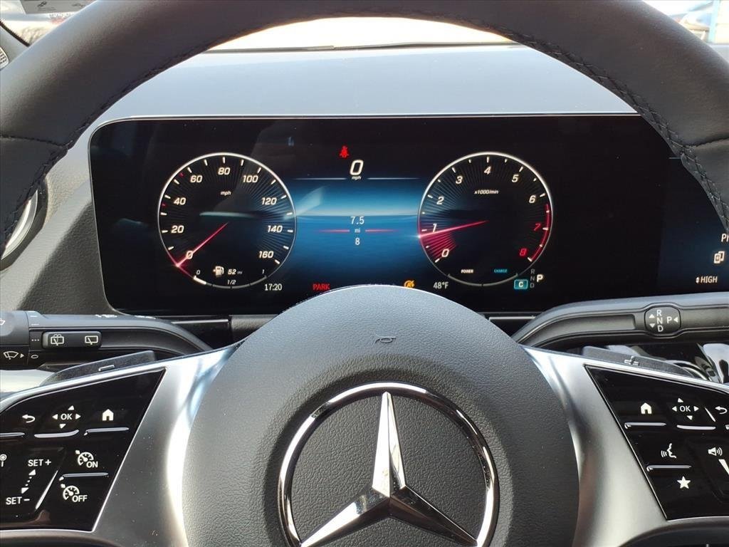 New 2026 Polar White Mercedes-Benz GLA 250 image 14