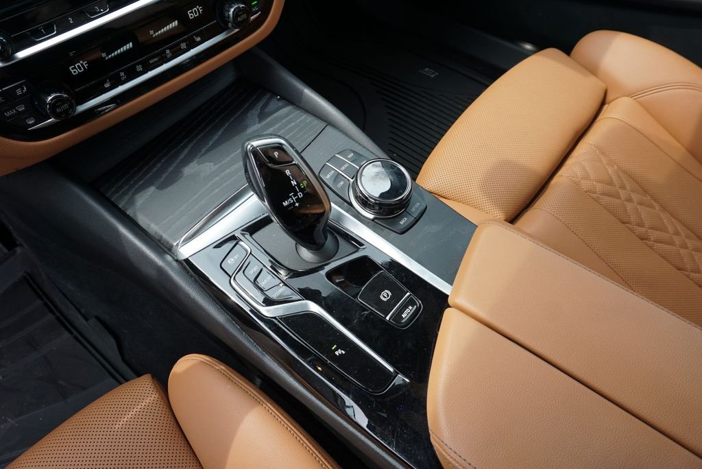 Used 2023 Black Sapphire Metallic BMW 530i xDrive image 36