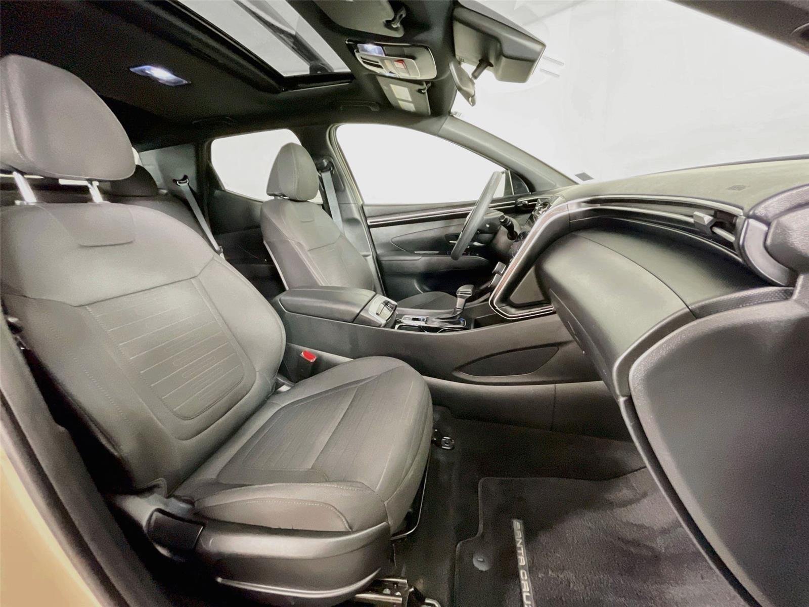 Used 2023 California Sand Hyundai SEL image 30