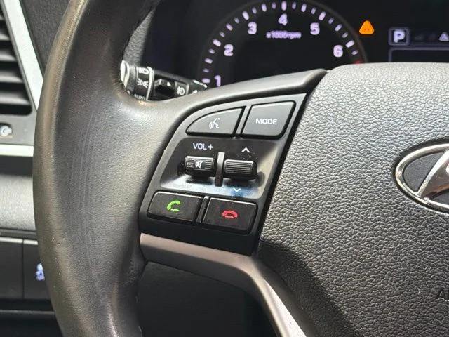 Used 2018 Coliseum Gray Hyundai Value image 17