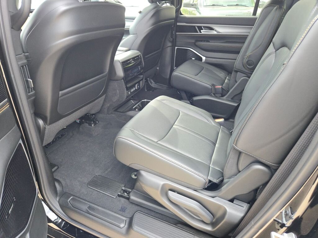 New 2026 High Gloss Black Exterior Paint Jeep  image 18