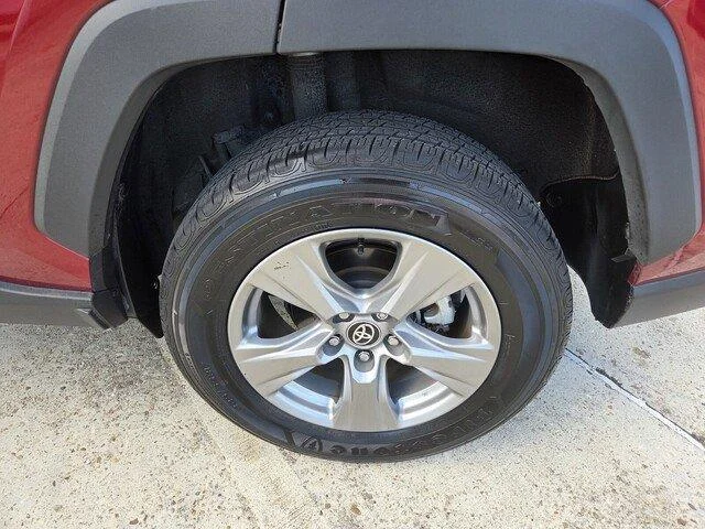 Used 2025 Ruby Flare Pearl Toyota XLE image 25