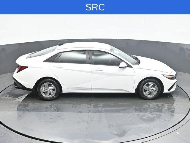 New 2026 White Hyundai SE image 16