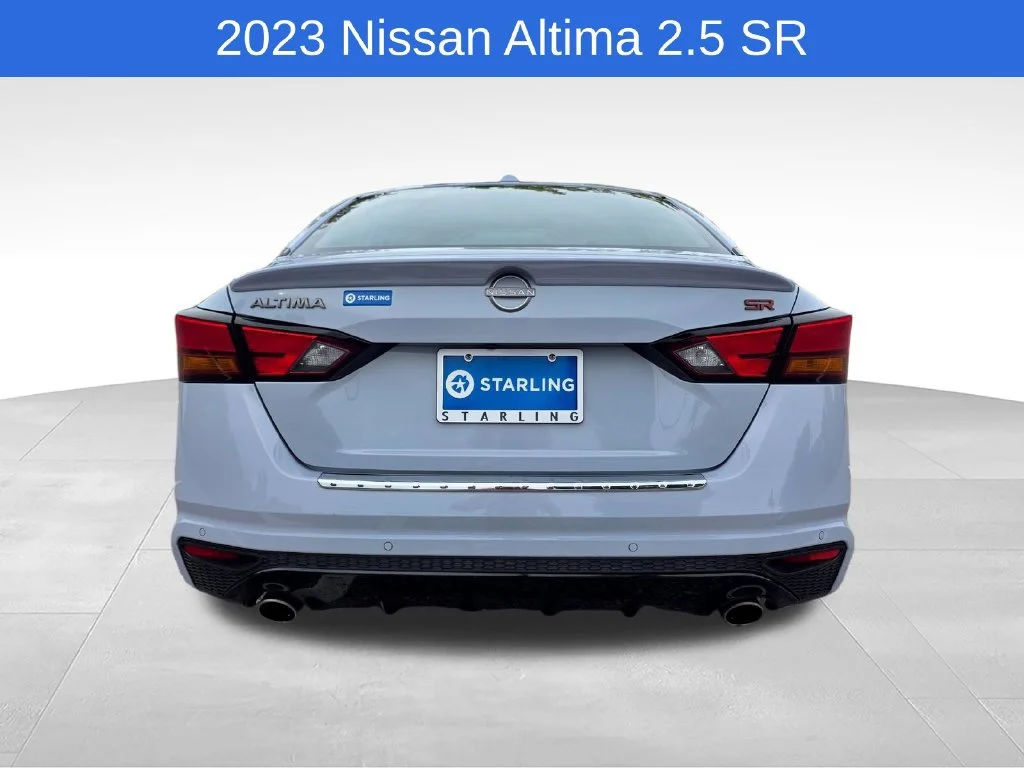 Used 2023 Gray Nissan SR FWD image 8