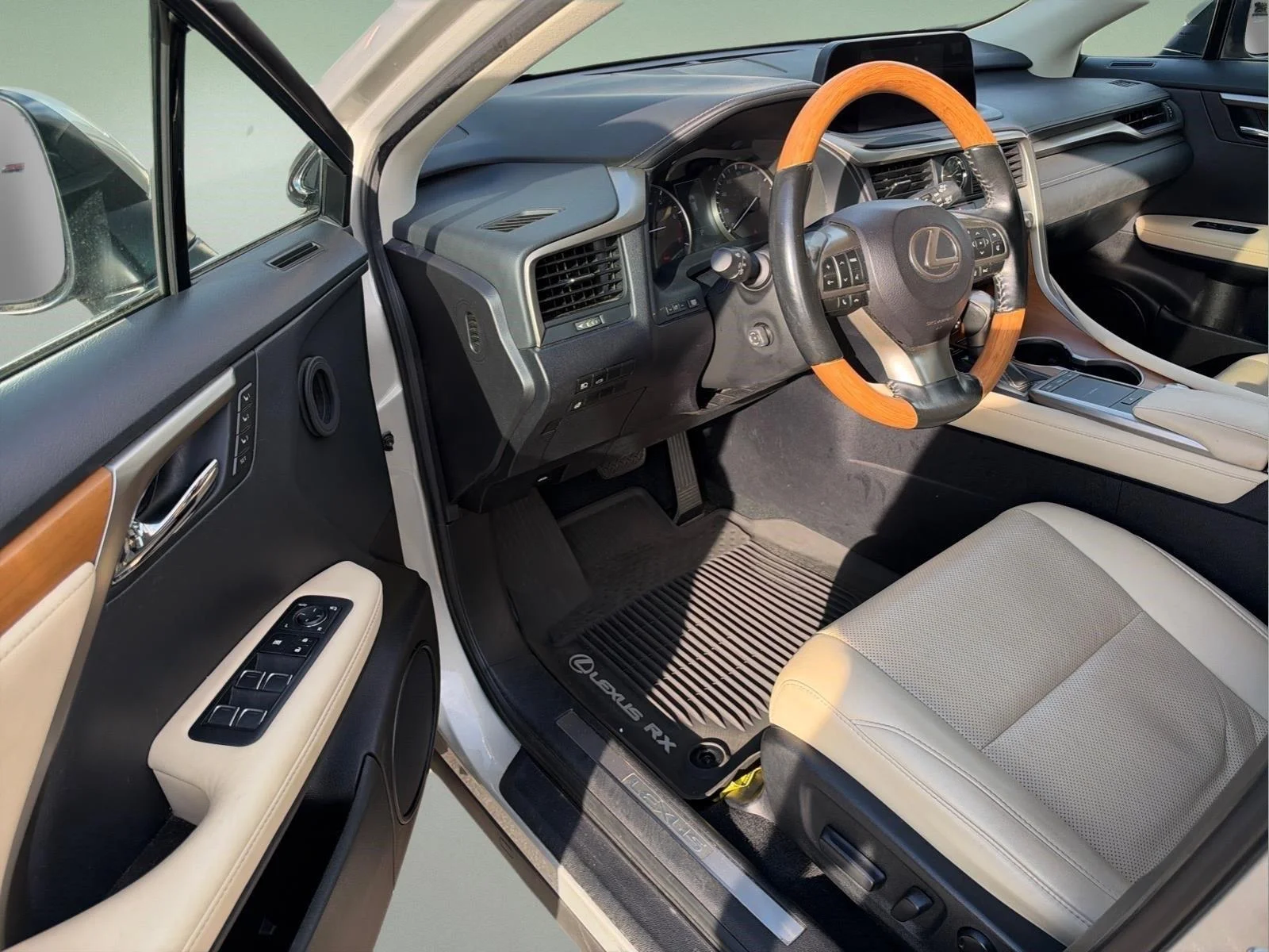 Used 2021 Moonbeam Beige Metallic Lexus RX 350 image 15