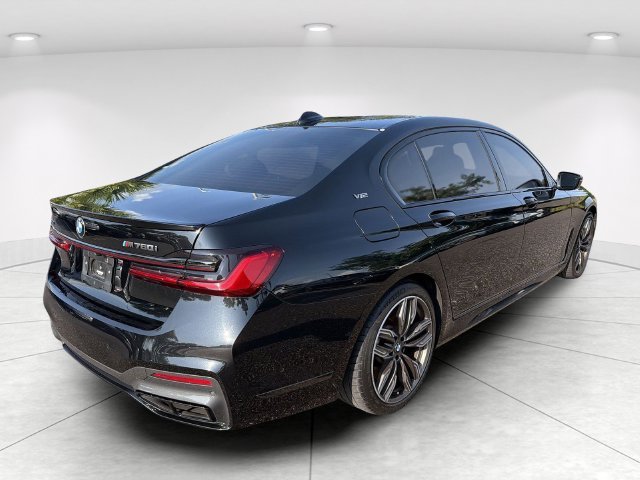 Used 2022 Black Sapphire Metallic BMW M760i xDrive image 6