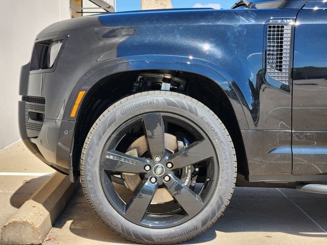 2025 Land Rover Defender 6