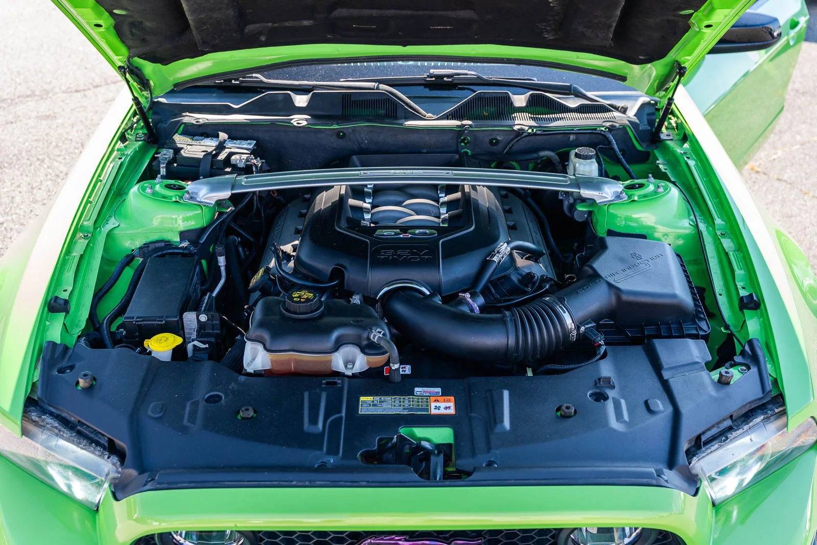 Used 2014 Green Ford GT image 23