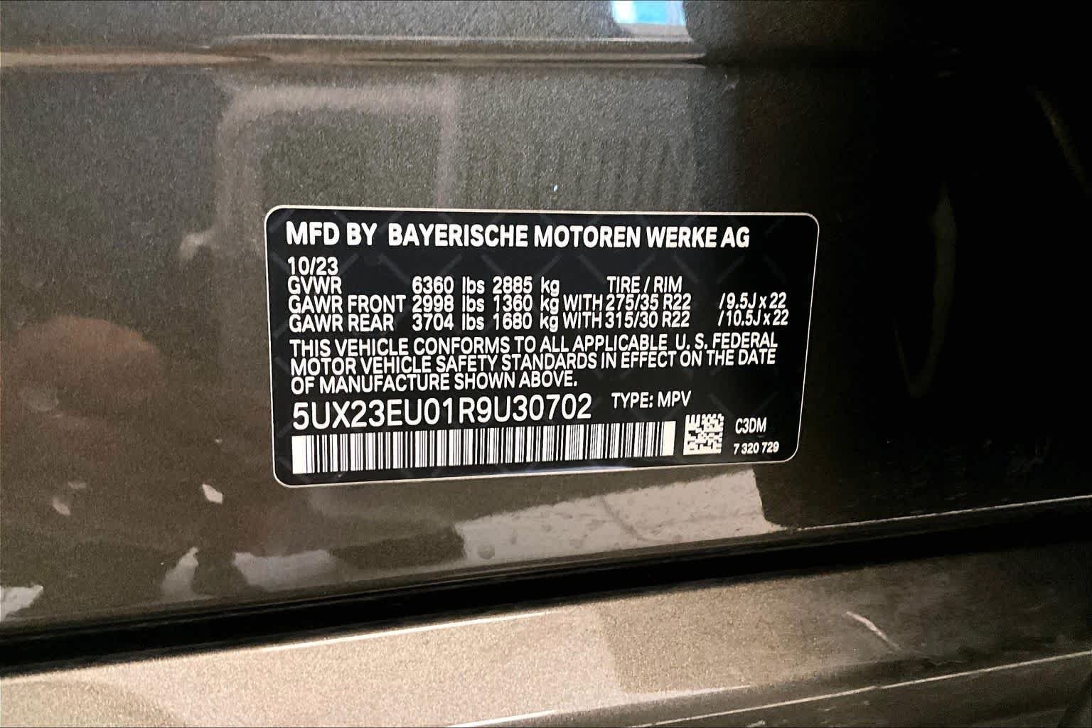 Certified Used 2024 Manhattan Green Metallic BMW xDrive40i image 31