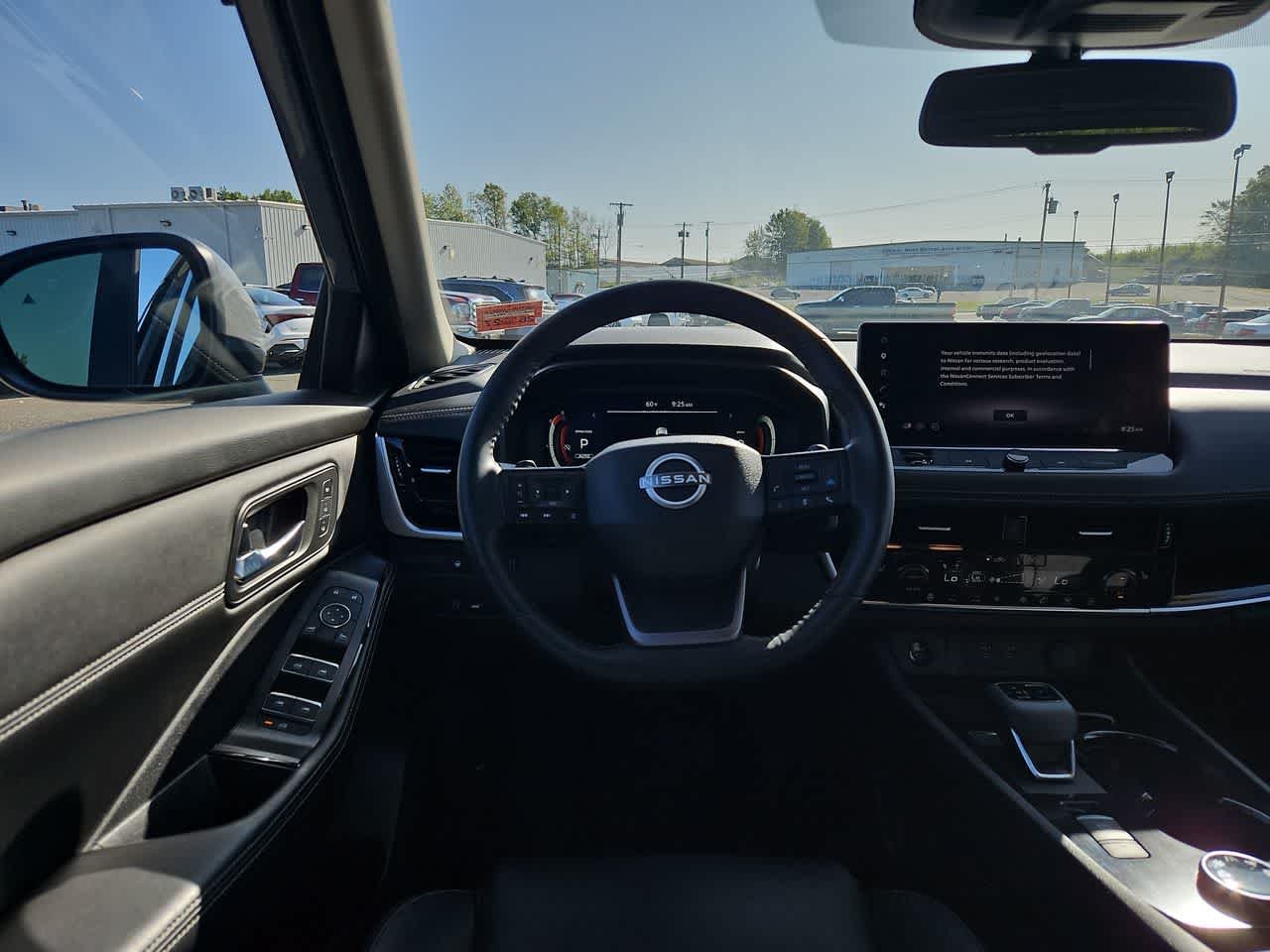 Used 2025 Boulder Gray Pearl Nissan SL image 17