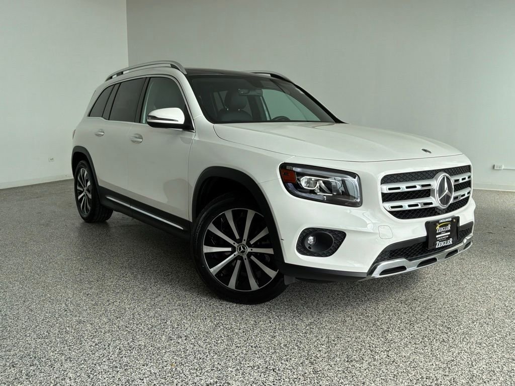 2023 Mercedes-Benz GLB GLB 250's photo