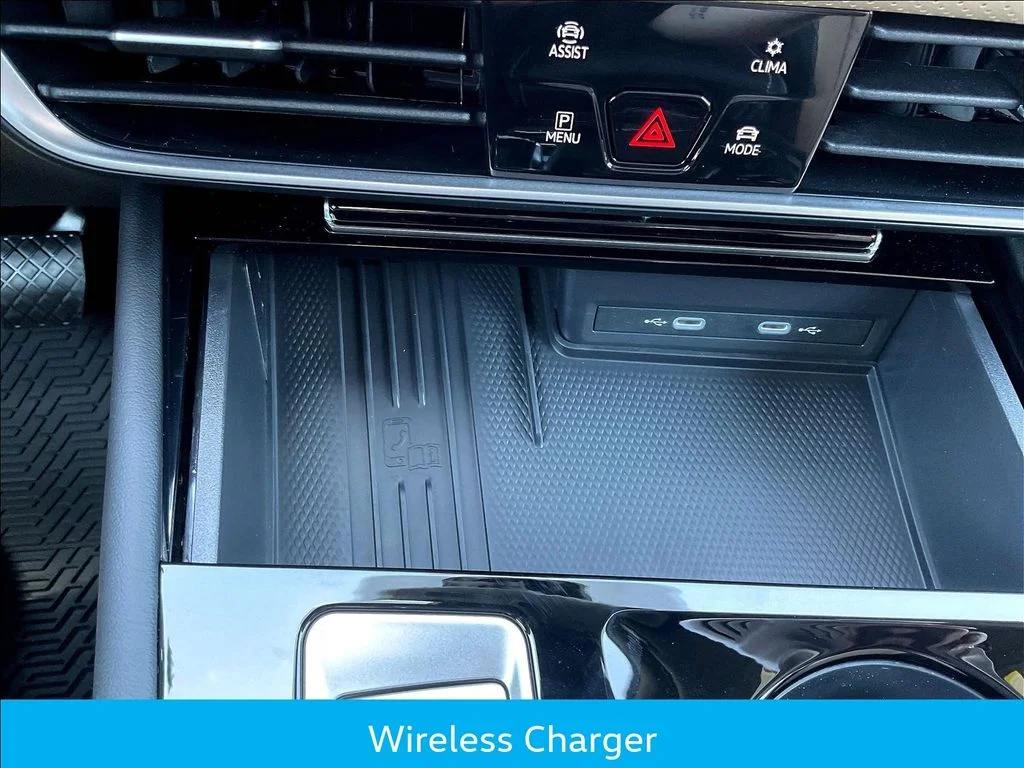 New 2026 White Volkswagen 2.0T SE w/Technology image 20