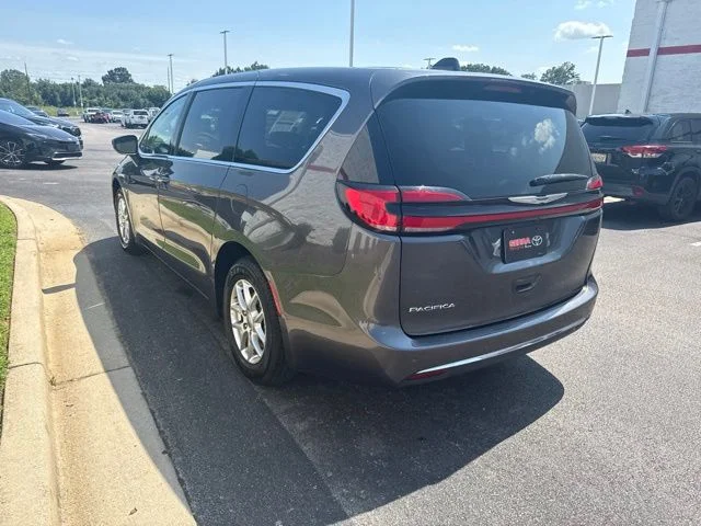 Used 2023 Gray Chrysler Touring L image 5