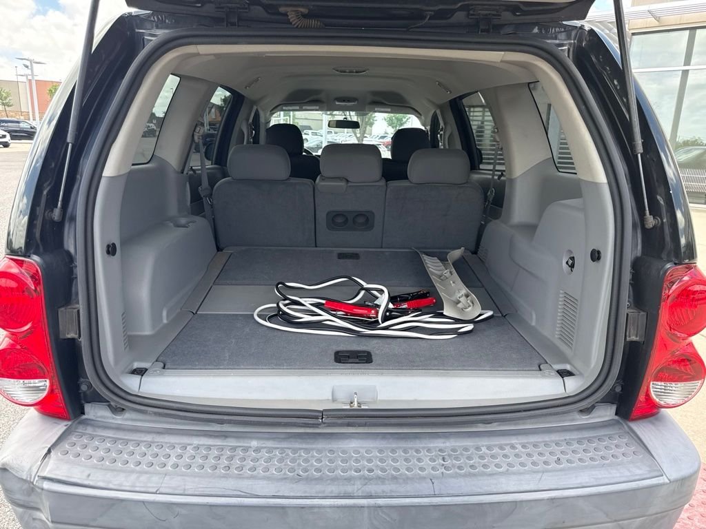 Used 2008 Black Dodge SXT image 9