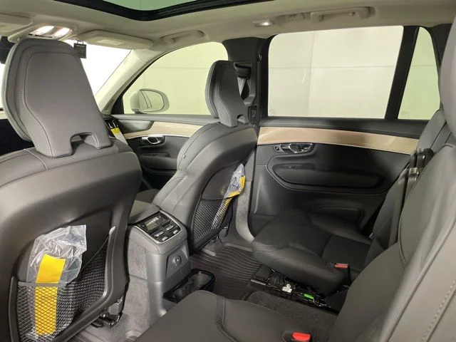 2025 Volvo XC90 Plus - Photo 23