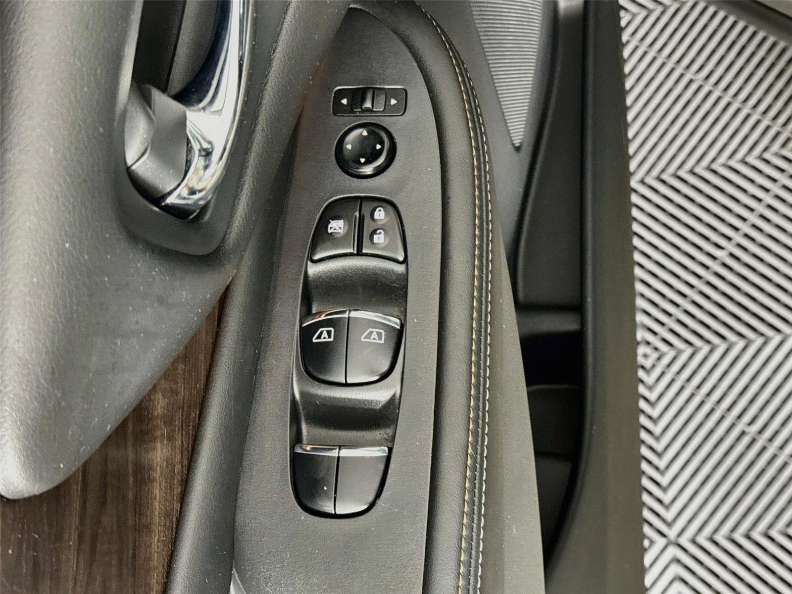 Used 2023 Gun Metallic Nissan Platinum image 19