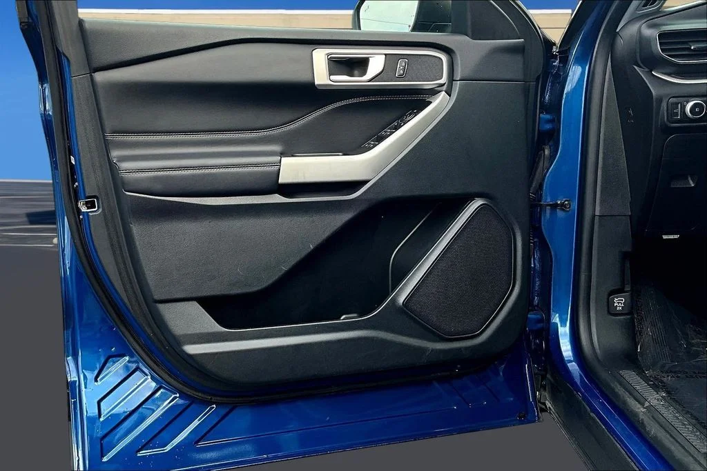 Used 2022 Blue Metallic Ford XLT image 22