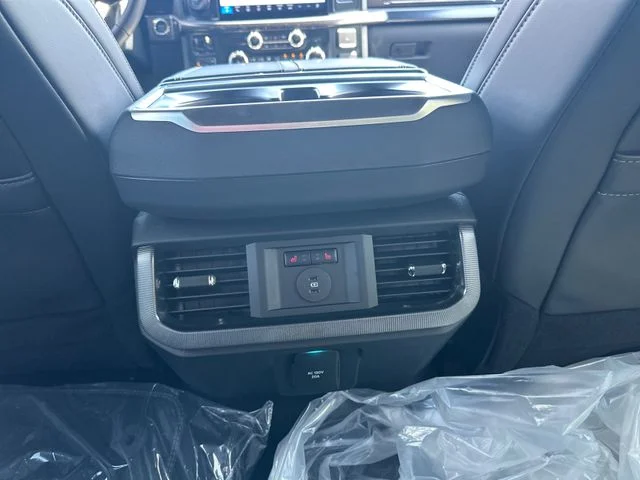 New 2026 Star White Metallic Tri-Coat Ford Platinum® image 22
