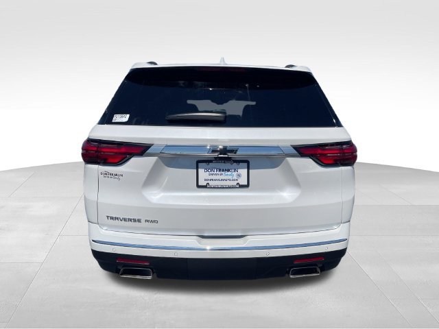 Used 2023 White Chevrolet High Country image 4