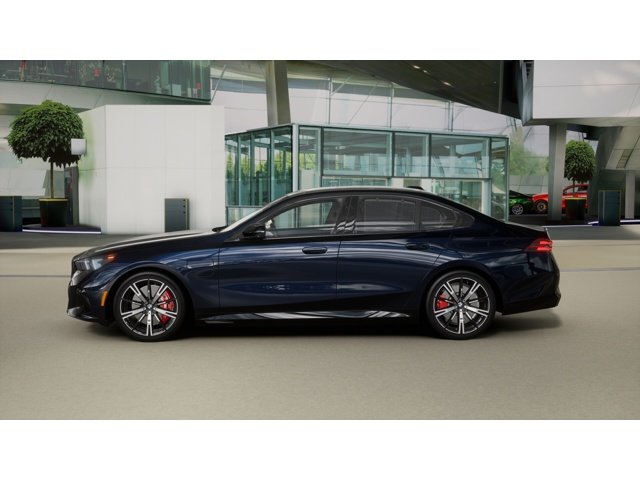 New 2027 Carbon Black Metallic BMW 550e xDrive image 4