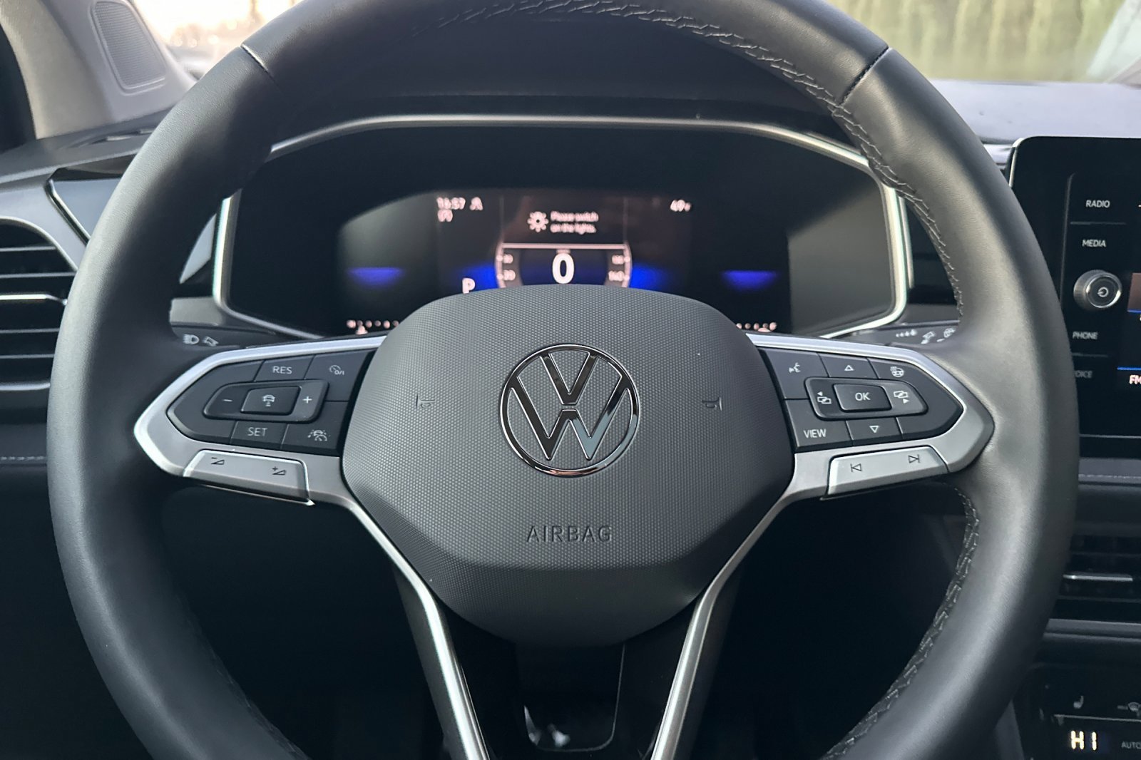 New 2026 Monument Gray w/Deep Black Roof Volkswagen SE Black image 23