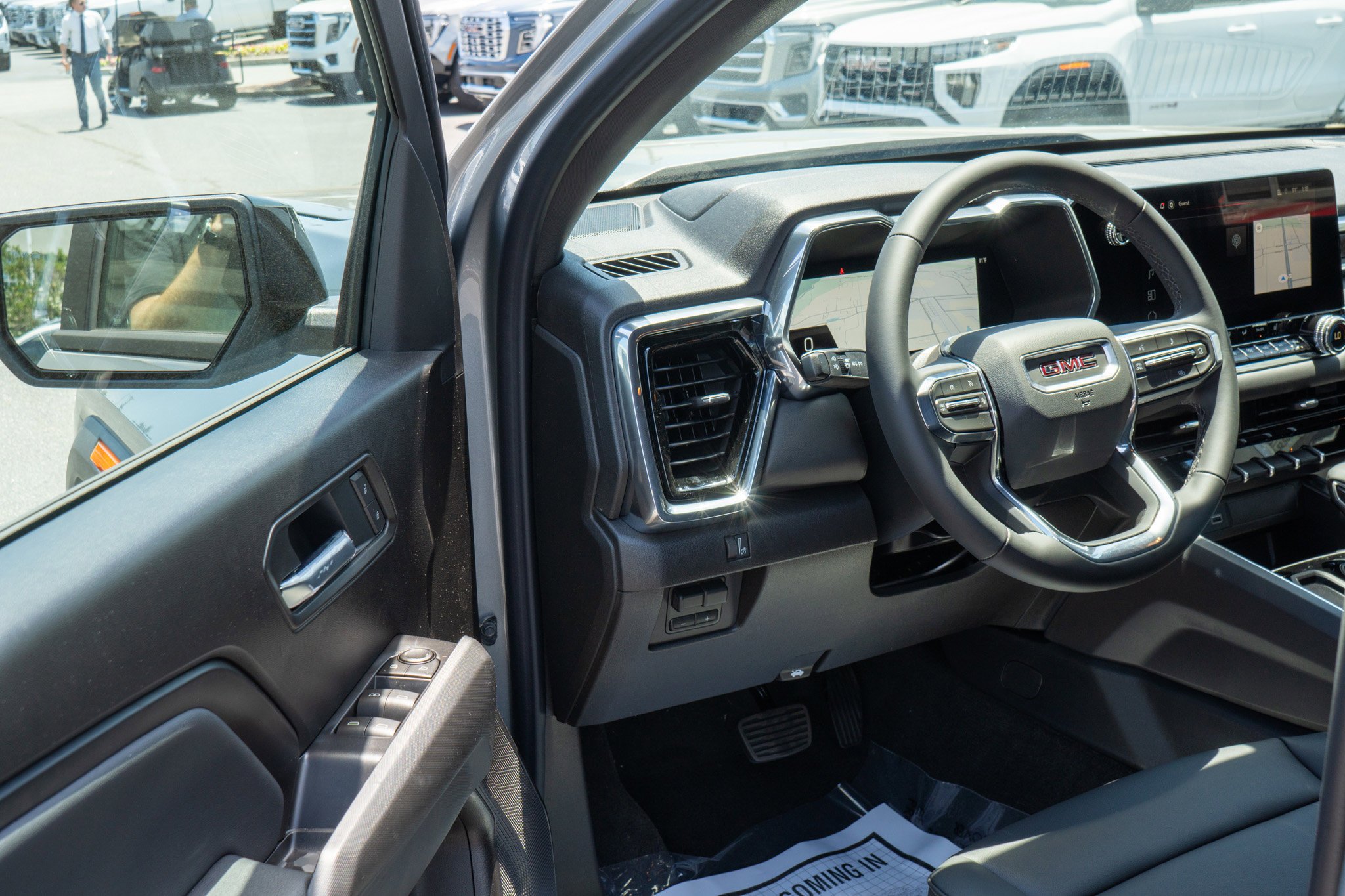 New 2026 Sterling Metallic GMC Elevation image 12