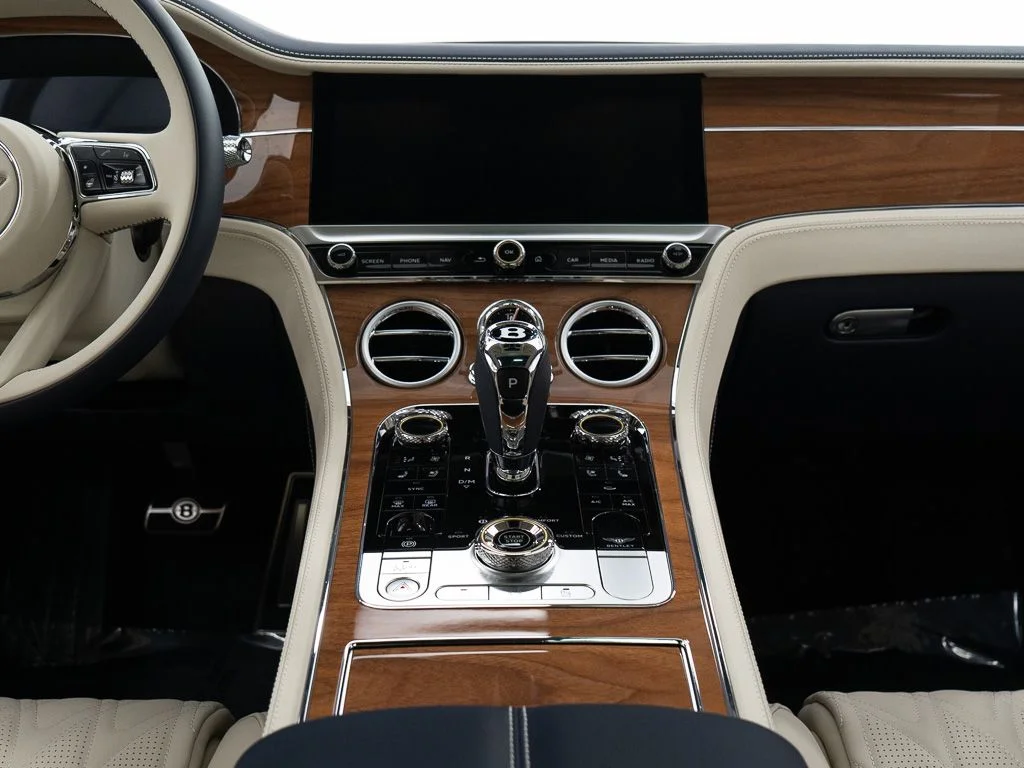 New 2026 Sequin Blue - by Mulliner Bentley Azure image 27