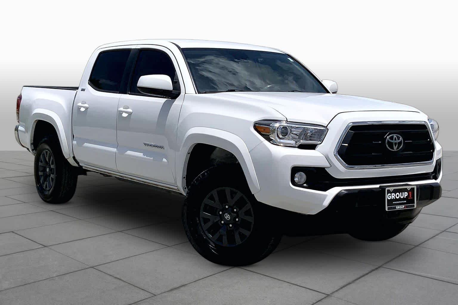 Used 2022 White Toyota SR5 image 3