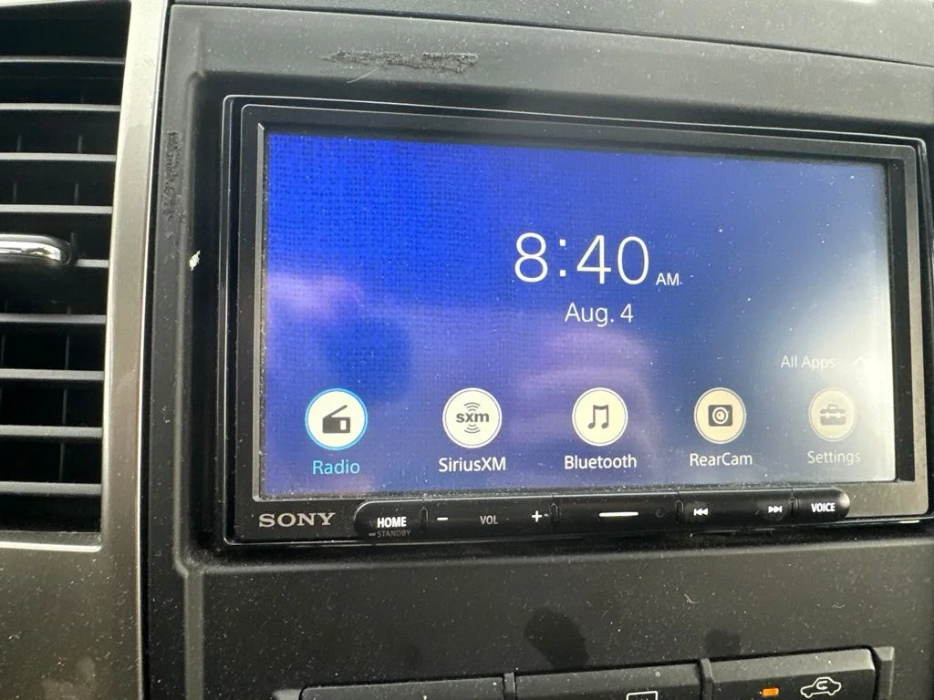 Used 2011 White Nissan SL image 13