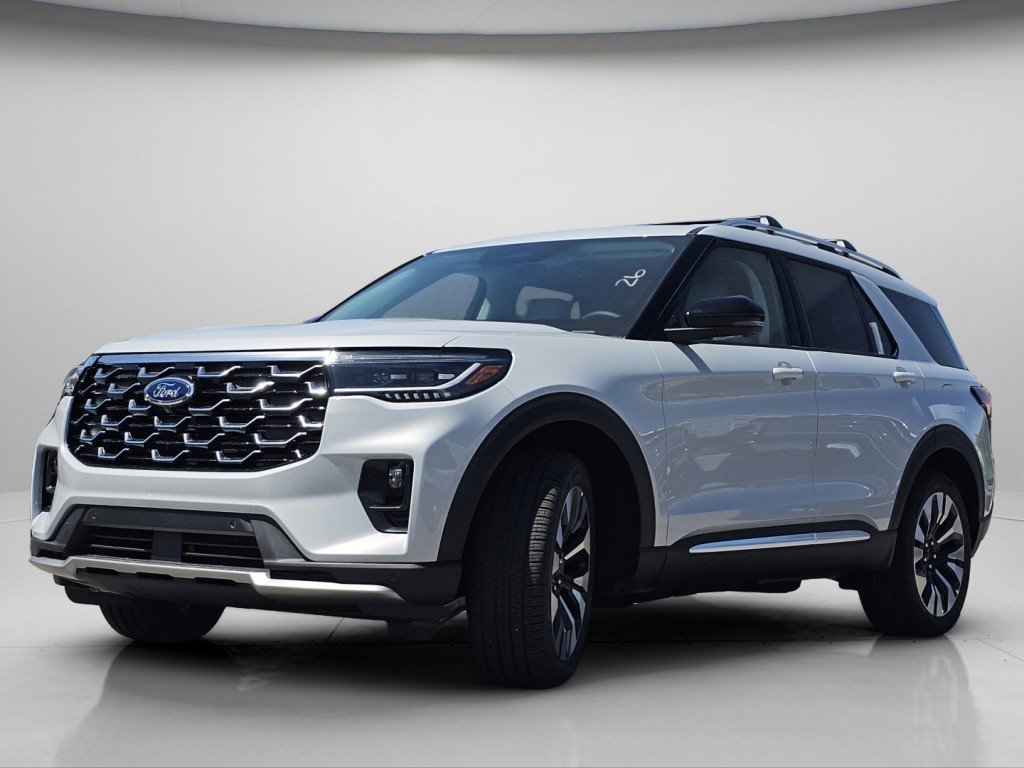 New 2026 Space White Metallic Ford Platinum image 21