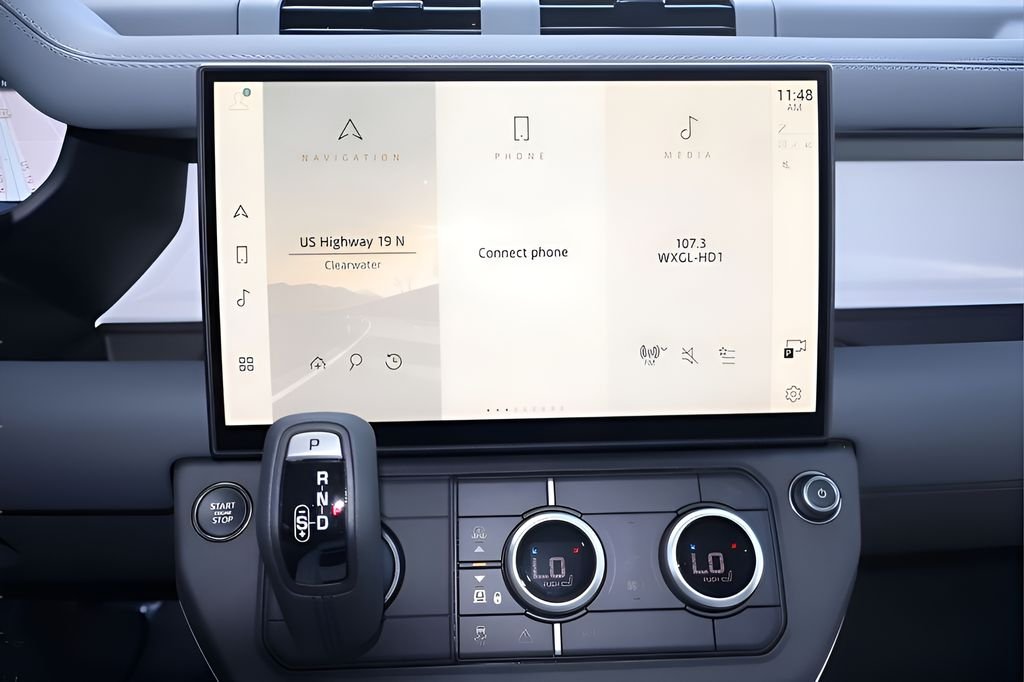 New 2026 Woolstone Green Land Rover X-Dynamic SE image 24