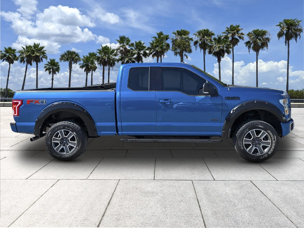 Used 2016 Blue Flame Metallic Ford XLT image 11