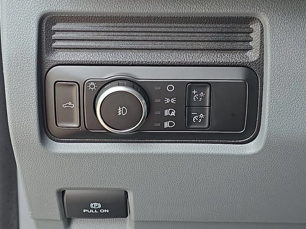 2025 Ford F-250 Super Duty XL - Photo 18