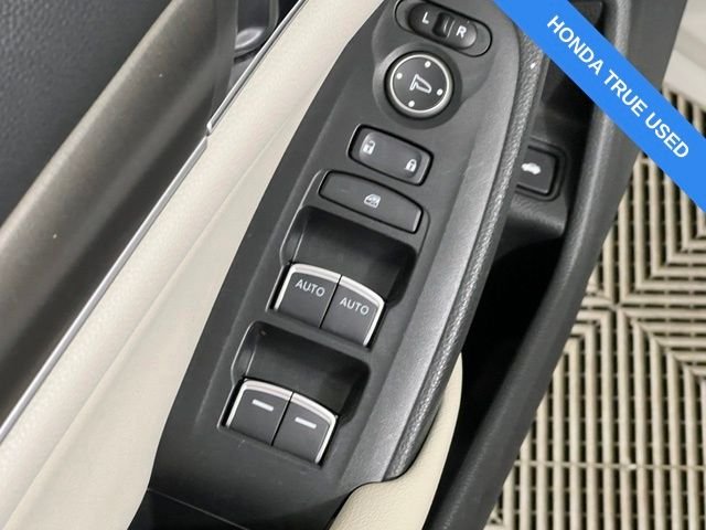 Certified Used 2019 Platinum White Pearl Honda LX image 11
