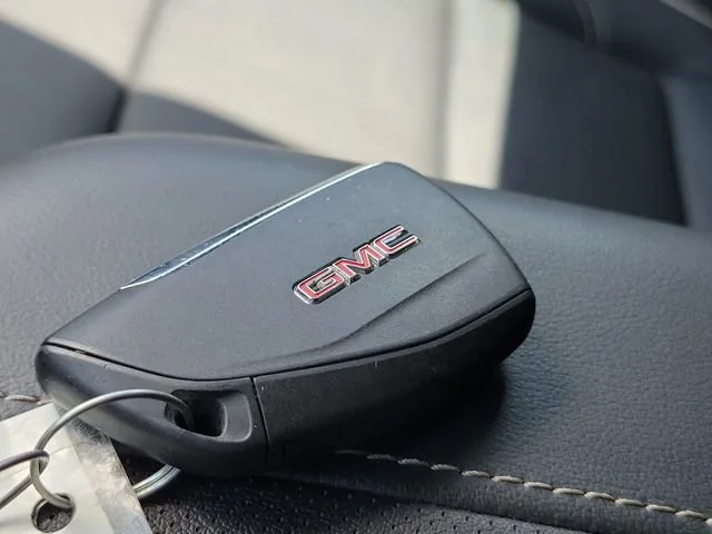 2023 GMC Yukon SLT - Photo 42