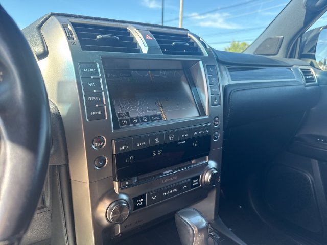 Used 2020 Black Lexus 460 image 18