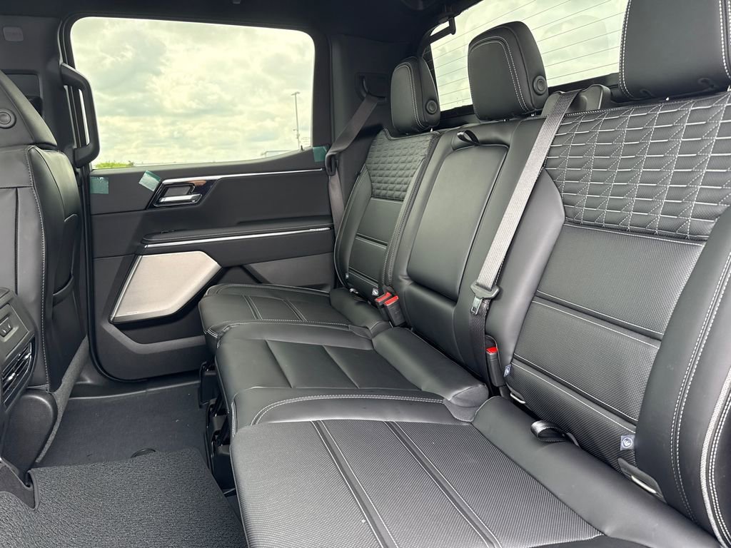 2025 GMC Sierra EV Denali - Photo 36