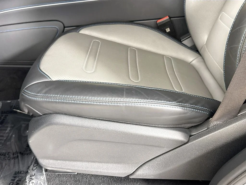 Used 2025  Mercedes-Benz G 580 image 18
