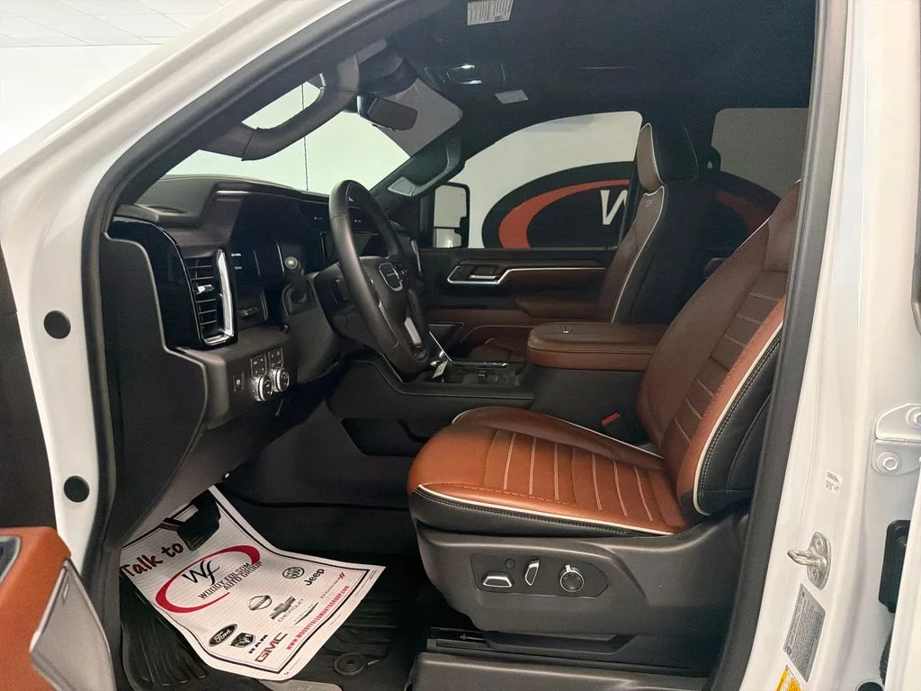Used 2026 White GMC Denali Ultimate image 9