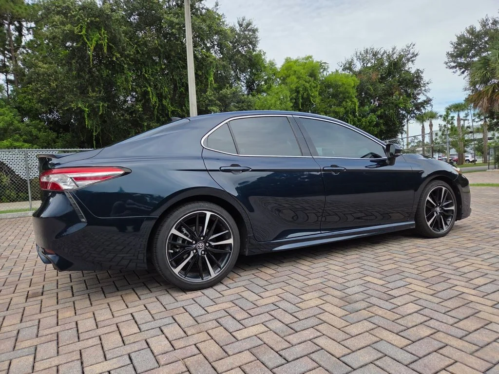 Used 2019 Blue Toyota XSE V6 image 11
