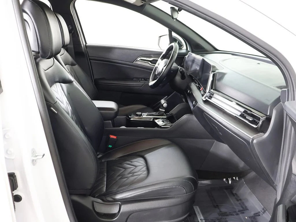 Certified Used 2024 White Kia X-Line image 31