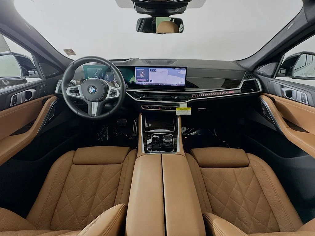 Used 2026 White Metallic BMW xDrive40i image 26