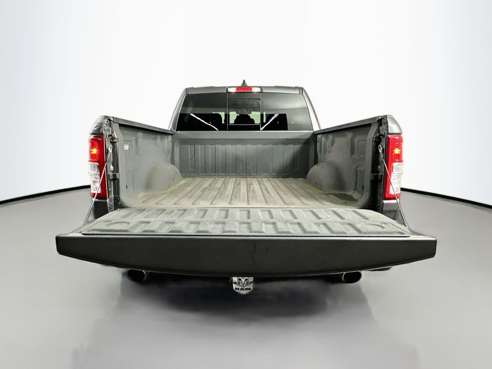 Used 2019 Granite Crystal Metallic Clearcoat Ram Big Horn/Lone Star image 24