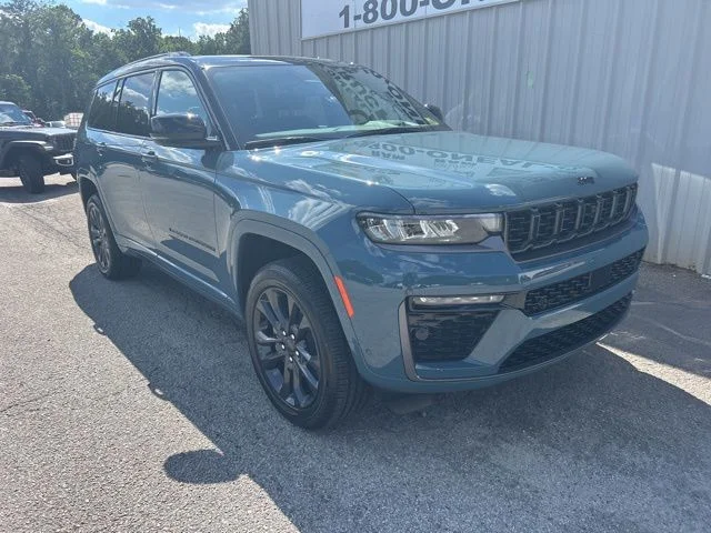 New 2026 Steel Blue Exterior Paint Jeep Limited Reserve image 29