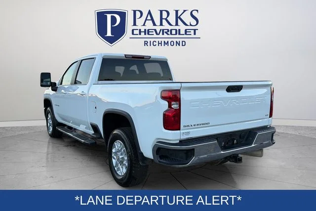 Used 2025 White Chevrolet LT image 5