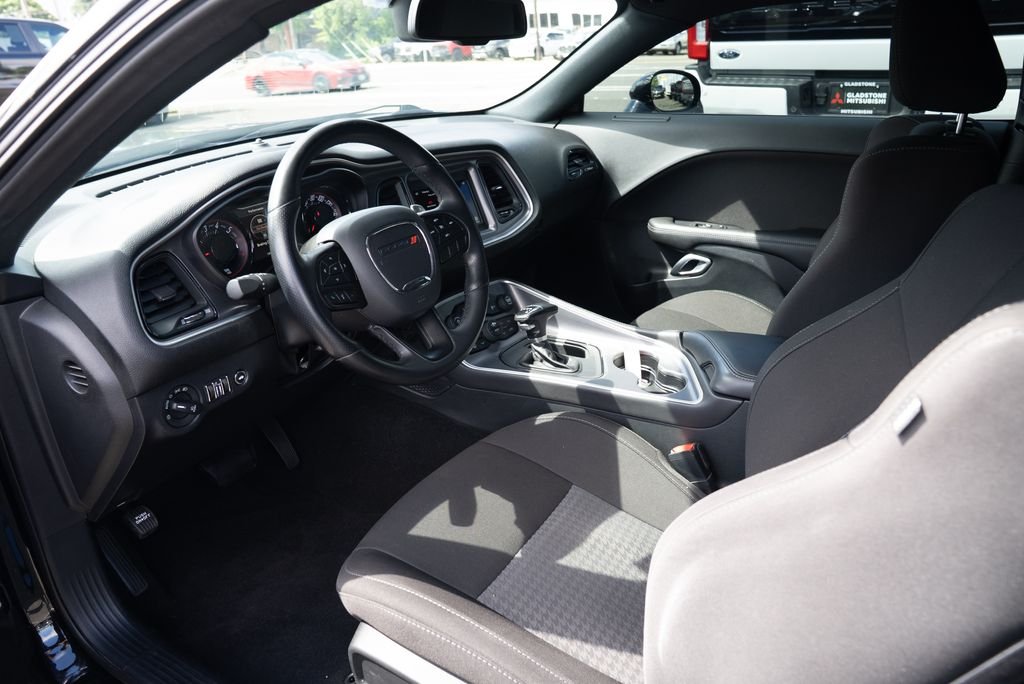 Used 2020 Pitch Black Clearcoat Dodge R/T image 17
