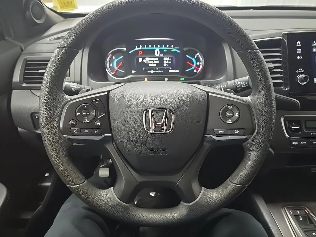 Used 2021  Honda Sport image 19