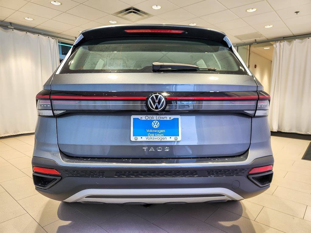 New 2027 Platinum Gray Metallic Volkswagen 1.5T S image 4