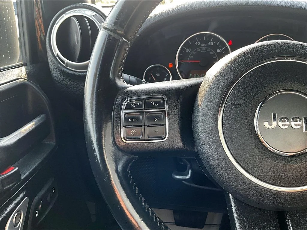 Used 2017 Black Jeep Sahara image 19